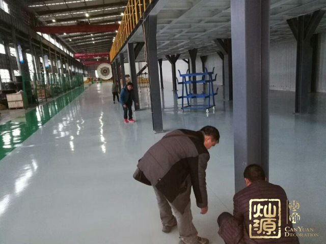 祝賀燦源裝飾承接南寧中鐵廣發(fā)軌道辦公室裝修工程開(kāi)工放線